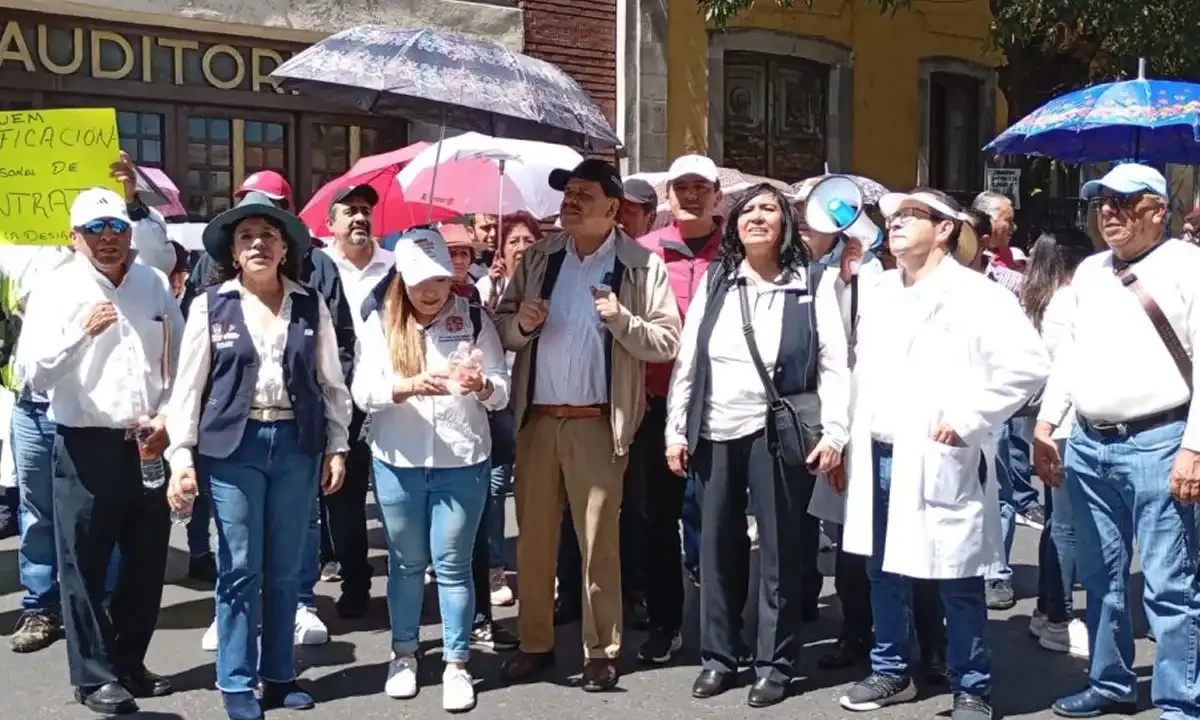 Trabajadores de servicios de salud del IMSS-Bienestar