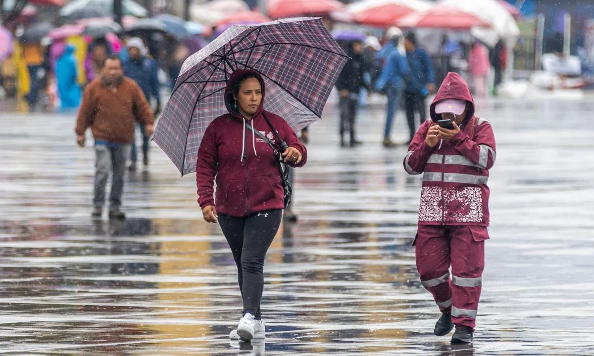 La SGIRPC activó la alerta amarilla por caída de lluvia fuerte y granizo en ocho alcaldías de la CDMX para la noche de este jueves.