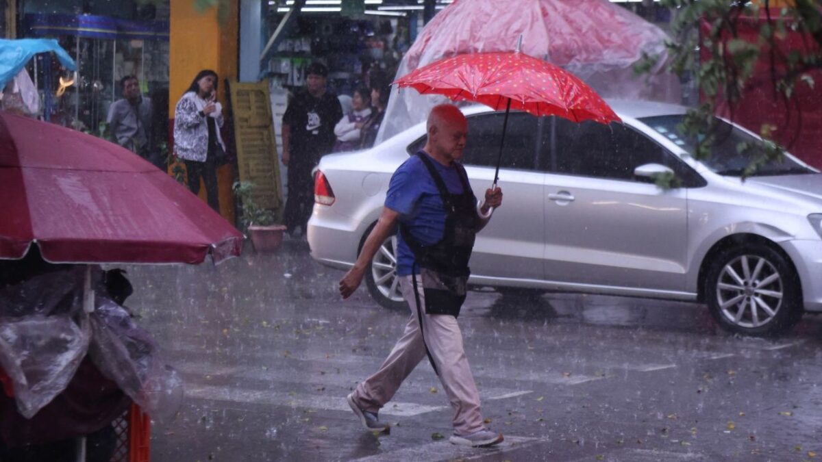 La SGIRPC emitió recomendaciones para 10 alcaldías en las que se espera caída de granizo y lluvias fuertes y mantienen alerta amarilla.