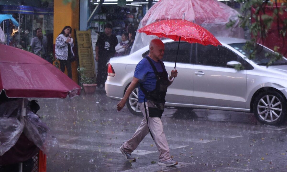 La SGIRPC emitió recomendaciones para 10 alcaldías en las que se espera caída de granizo y lluvias fuertes y mantienen alerta amarilla.