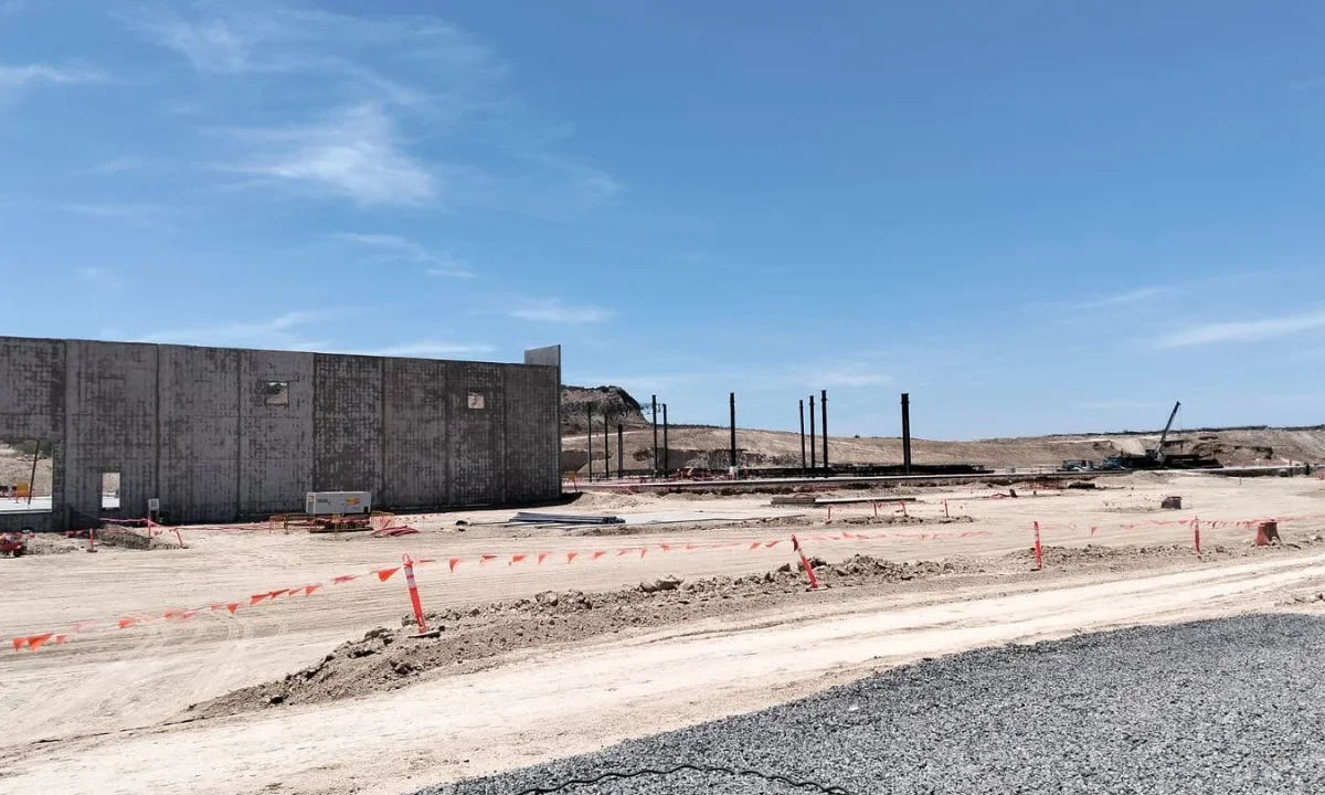 Finalmente con respecto al Infonavit refirió que ya se encuentran revisando terrenos donde  se van a construir las casas, “donde la meta sexenal es de 50 mil