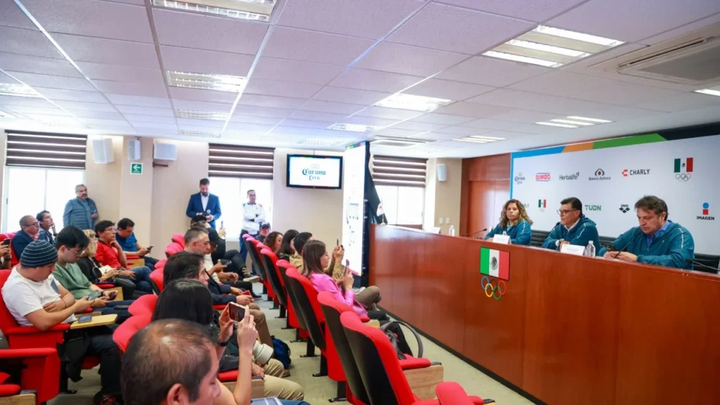 Conferencia en el Comité Olímpico Mexicano