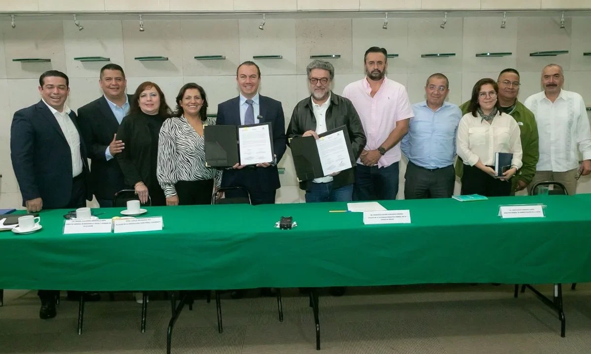 La alcaldía Cuajimalpa firma acuerdo con la SEP para reforzar educación básica.
