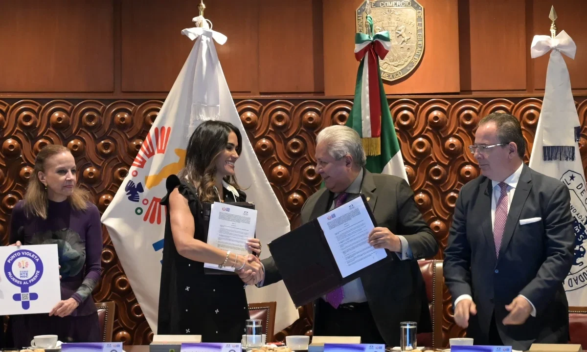 La alcaldesa Alessandra Rojo de la Vega inaugura un nuevo Punto Violeta en instalaciones de Canaco CDMX.