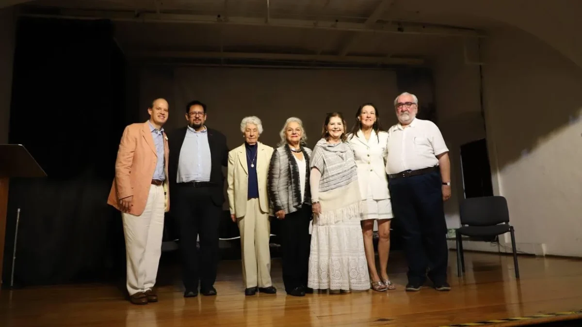 Se inaugura la Feria de las Flores en el Museo de el Carmen