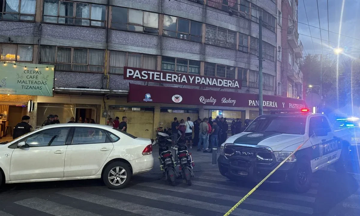 Asesinan a un hombre y una mujer en ataques con arma de fuego casi a la misma hora en calles de diferentes colonias de la GAM.