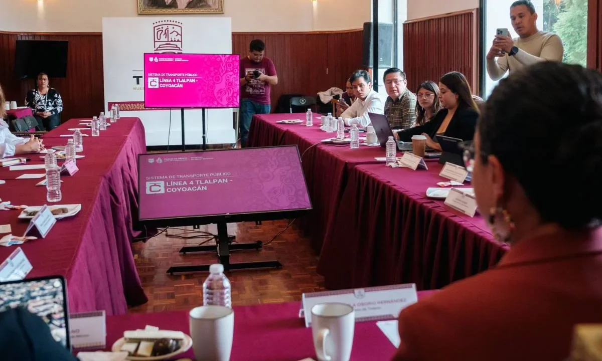 Autoridades capitalinas y de la alcaldía Tlalpan definen proyecto de la Línea 4 del Cablebús.