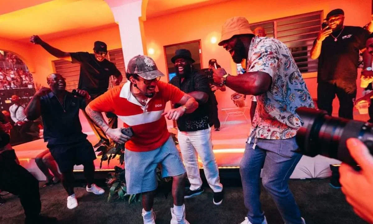Bad Bunny estrena en vivo ALAMBRE PúA