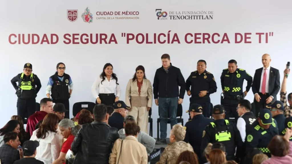 Dentro de una semana vamos a presentar ya el inicio de entrega de más de 3 mil patrullas nuevas para la CDMX: Clara Brugada.