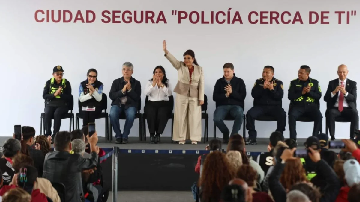 Dentro de una semana vamos a presentar ya el inicio de entrega de más de 3 mil patrullas nuevas para la CDMX: Clara Brugada.