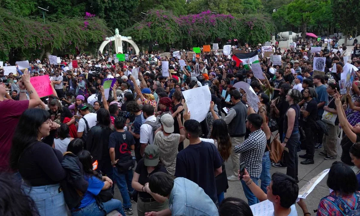 La Jefa de Gobierno de la CDMX, Clara Brugada, anuncia protocolo de acompañamiento en marcha contra la gentrificación.