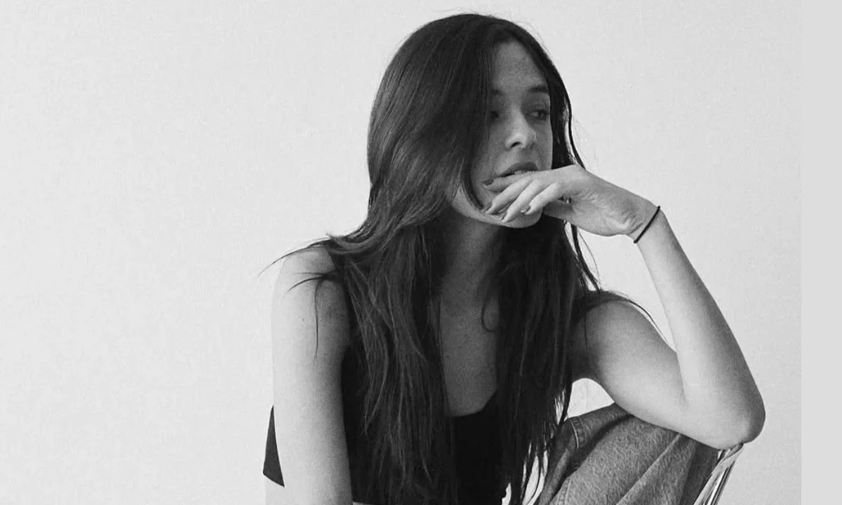 Valeria Santaella, hija del actor Sergio Sendel, debuta en la pantalla chica en la telenovela 'Amanecer' con el total respaldo de su padre.