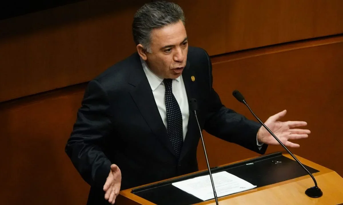 Enrique Inzunza, senador morenista por Sinaloa, rechazó vínculos de su partido con el narcotráfico.