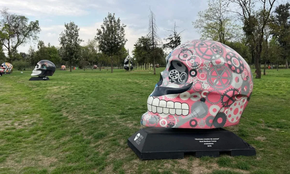 La exposición cultural de Mexicráneos llega al Bosque de San Juan de Aragón.