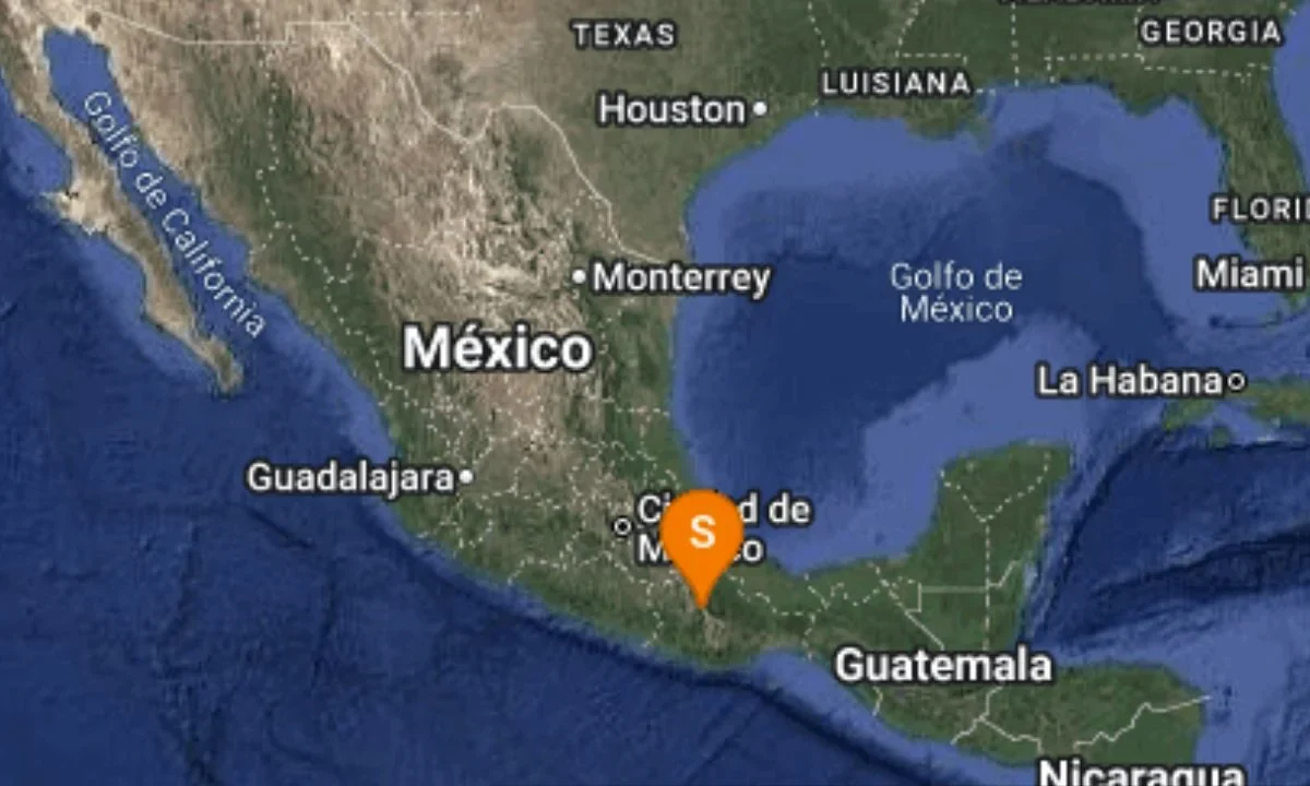 Fuerte sismo sorprende a habitantes y a gobernador de Oaxaca