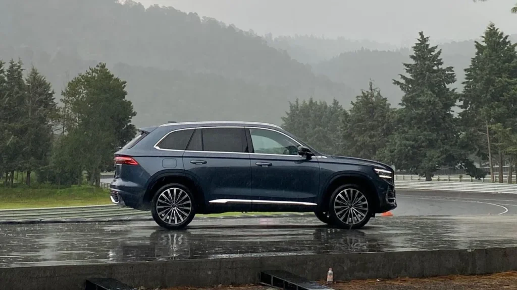 El segmento de las SUV chinas se enciende con la comercialización de este producto premium para cinco pasajeros, Geely Monjaro 2026.