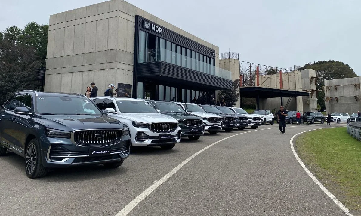 El segmento de las SUV chinas se enciende con la comercialización de este producto premium para cinco pasajeros, Geely Monjaro 2026.
