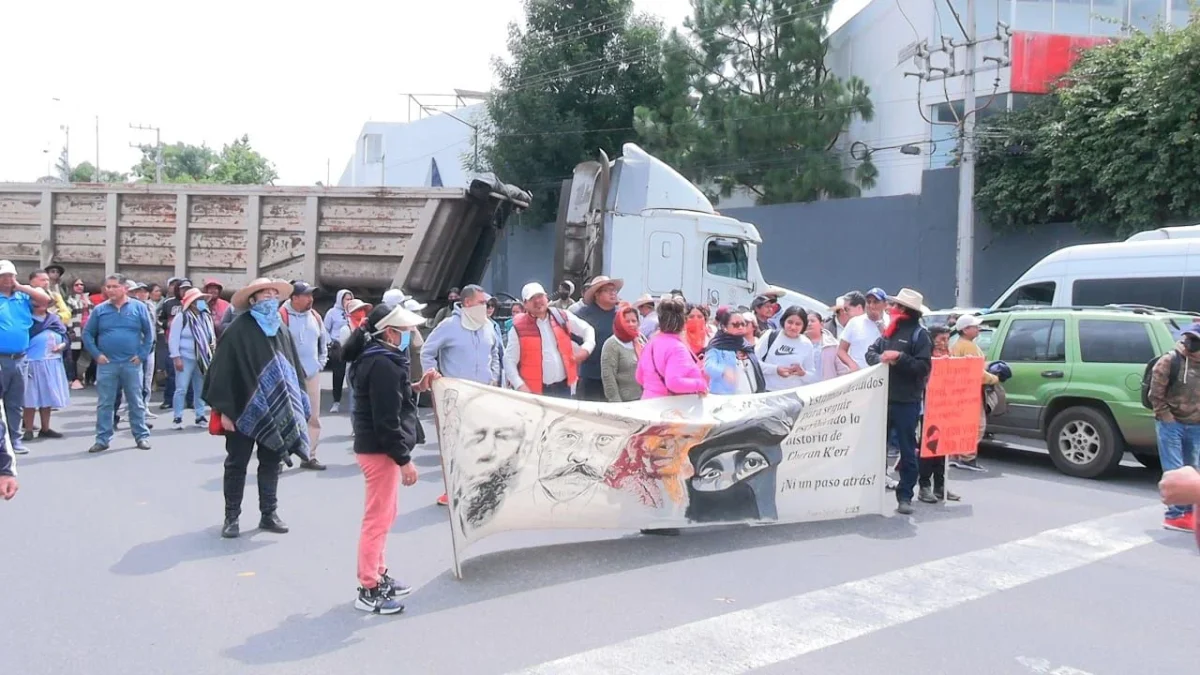300 habitantes de Cherán participaron en las manifestaciones que realizaron ayer