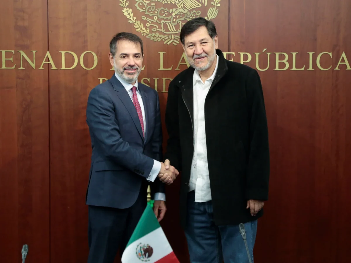 Por separado, Noroña y embajador de España hablan de "la pausa"