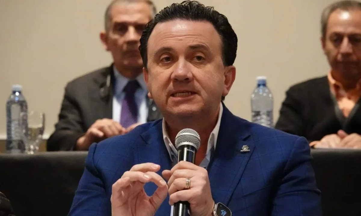 La Coparmex propuso una ruta técnica y realista para reducir la jornada laboral de manera escalonada.