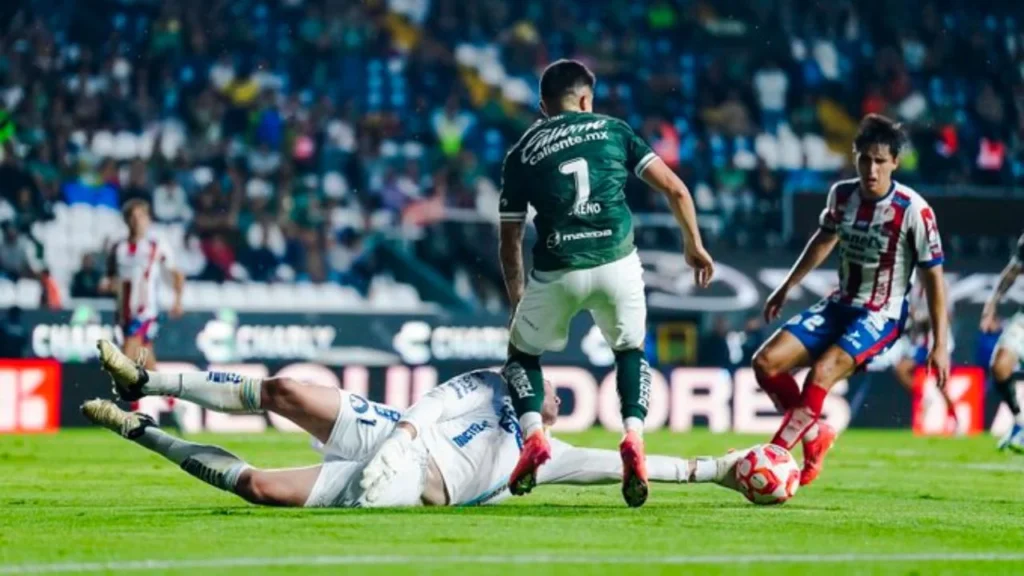 León cae en casa ante el Atlético San Luis en el arranque del Apertura 2025.