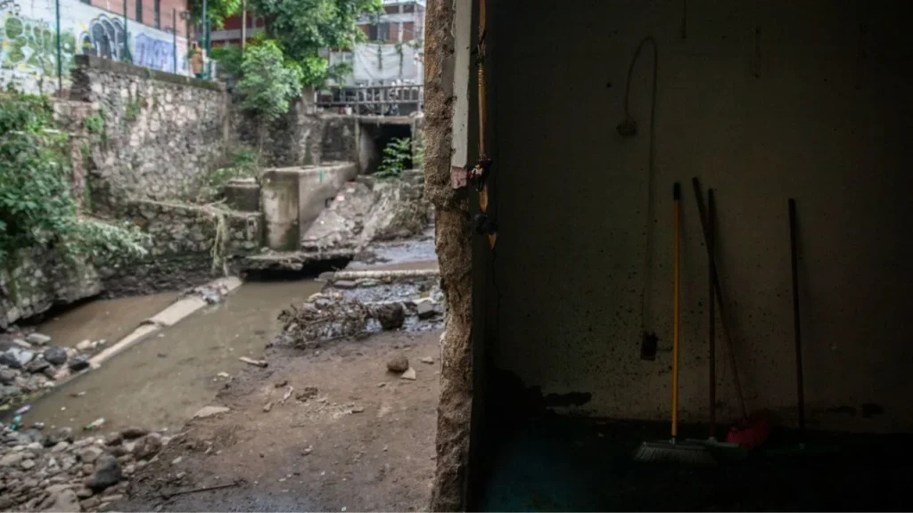 Lluvias afectaron 105 viviendas en Magdalena Contreras y rebasó promedio histórico, señalaron autoridades capitalinas.
