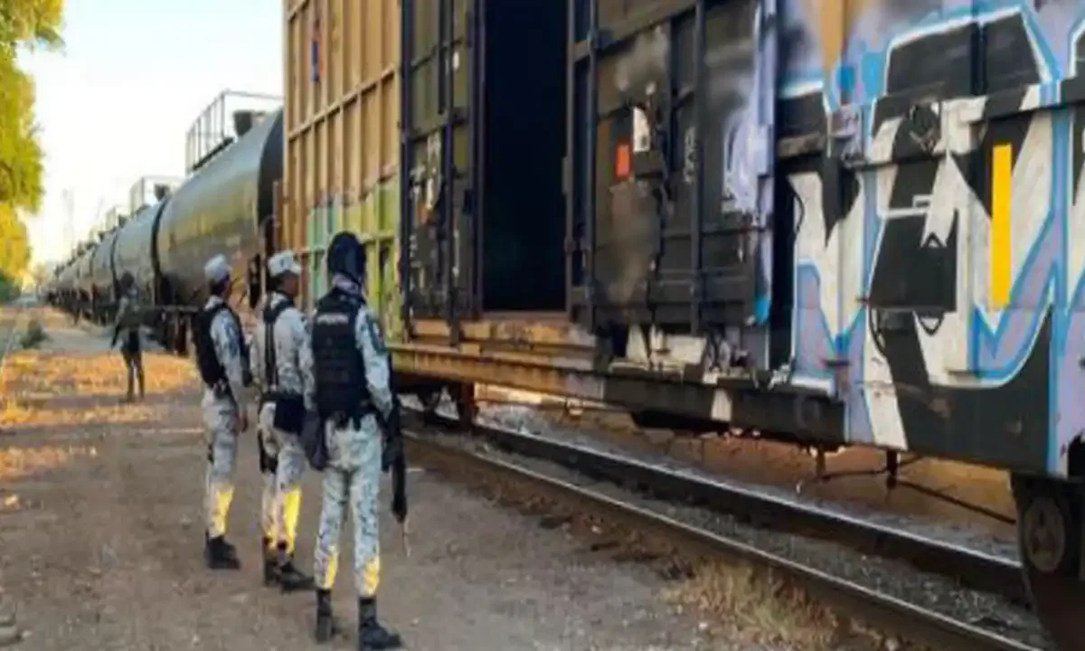 metanfetamina oculta en vagón de carga de un tren