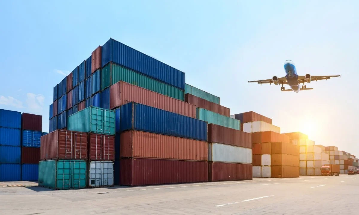 La SICT destacó que el traslado de operaciones de carga al AIFA responde a una estrategia integral para fortalecer el sistema aeroportuario.