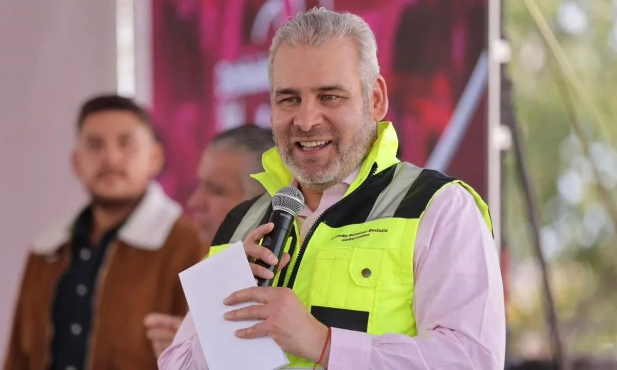 Con una inversión estatal cercana a los 6 mil millones de pesos, Michoacán construye un mejor Uruapan, destacó el gobernador Ramírez Bedolla.