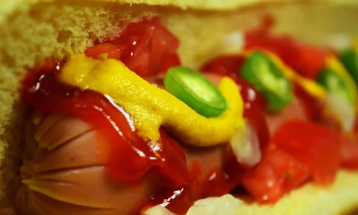 Al interior de una sucursal de Costco en Nuevo León, muere una mujer por comer un hotdog.
