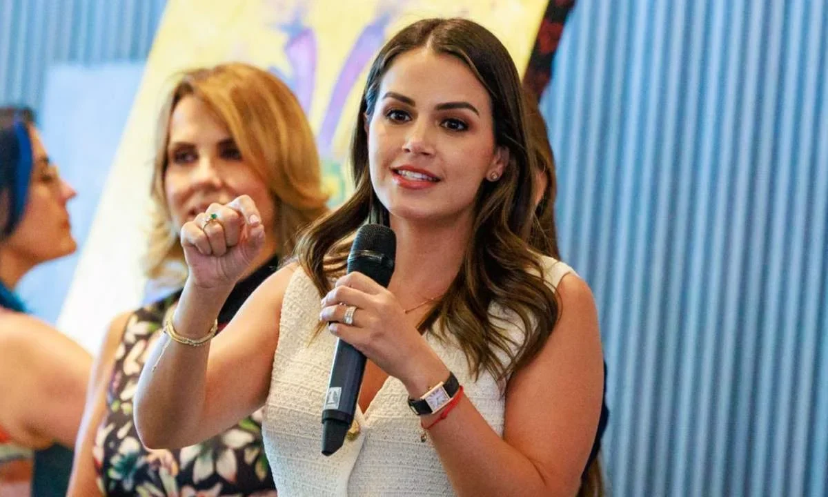 La diputada de Nuevo León, Lorena de la Garza, se pronunció al cierre de las investigaciones contra el gobernador Samuel García.