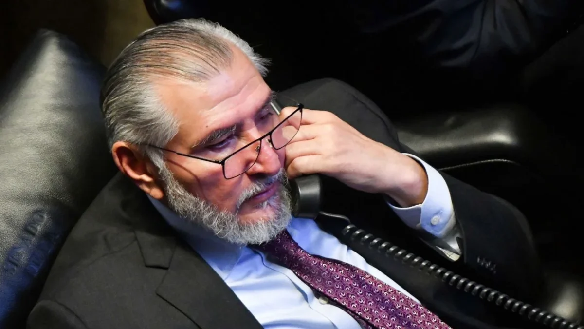 Senadores de los partidos oficialistas, cobijaron al coordinador parlamentario de Morena, Adán Augusto López, ante el caso de Hernán 