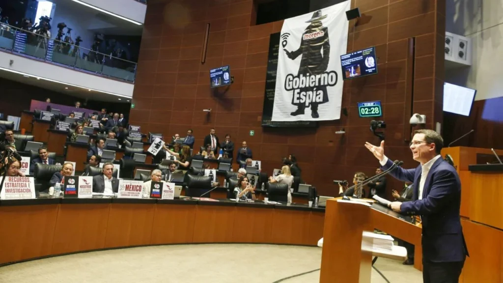 Para Ricardo Anaya, las reformas promovidas por la presidenta Claudia Sheinbaum "son basura" y auguran un futuro distópico para el país.