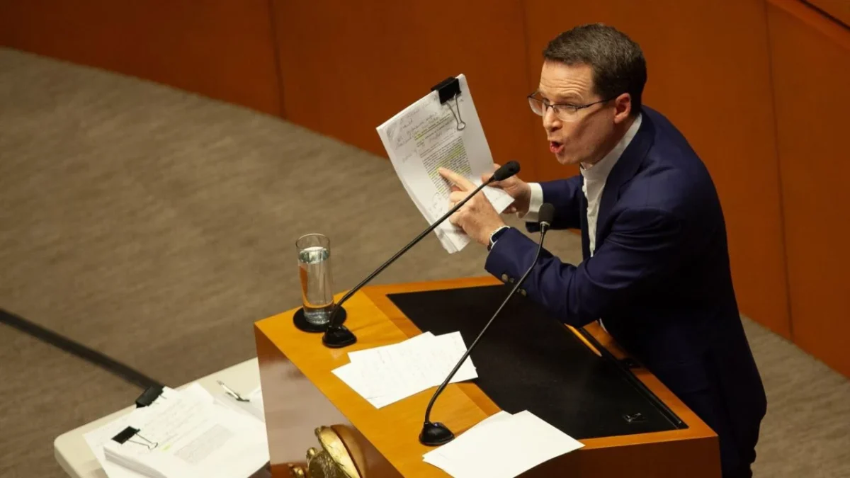 Para Ricardo Anaya, las reformas promovidas por la presidenta Claudia Sheinbaum "son basura" y auguran un futuro distópico para el país.