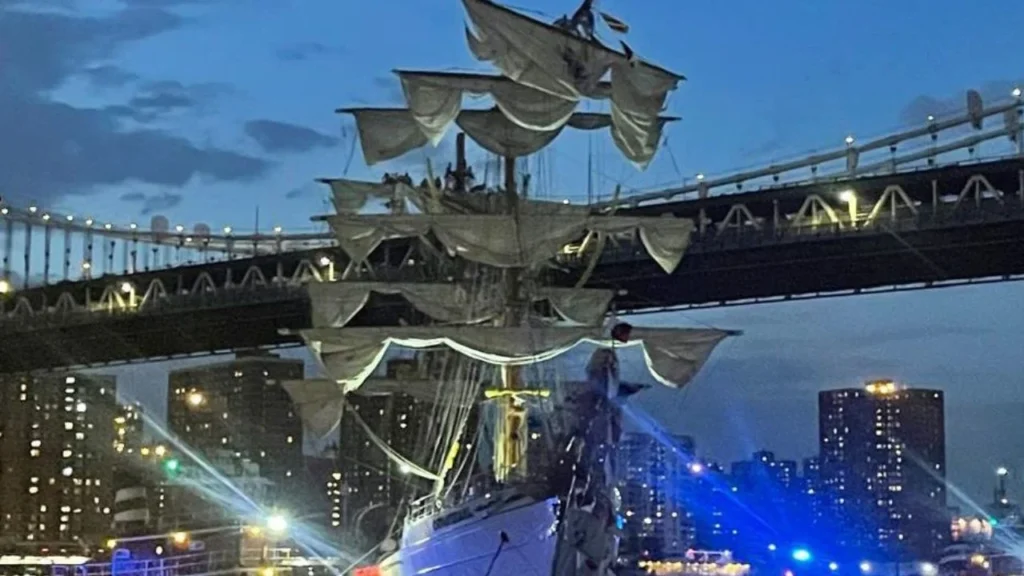 Buque "Cuauhtémoc"