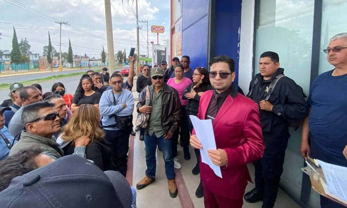 Policías de Chicoloapan, en el Estado de México, se quejan de malos tratos, bajos salarios y falta de equipo.