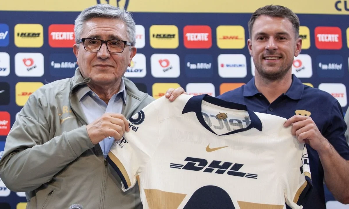 Presenta Pumas a Aaron Ramsey como primer refuerzo universitario