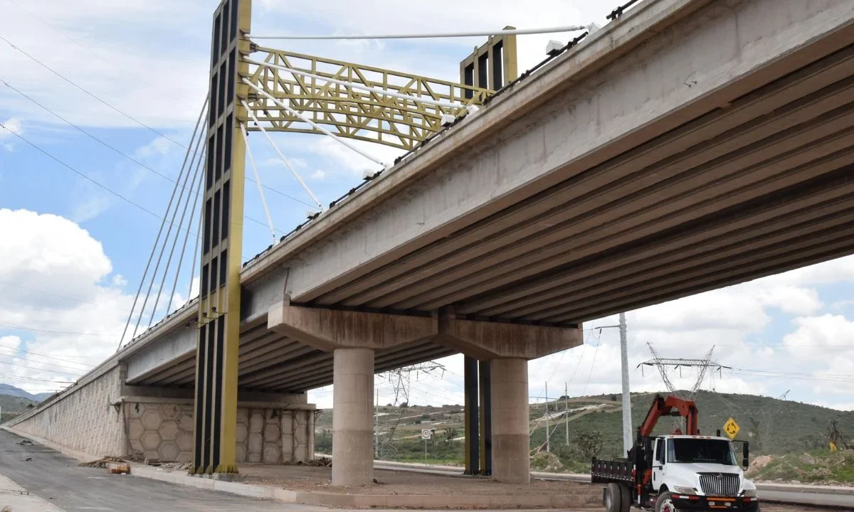 Ricardo Gallardo consolida una movilidad vial sin precedentes en obras de infraestructura