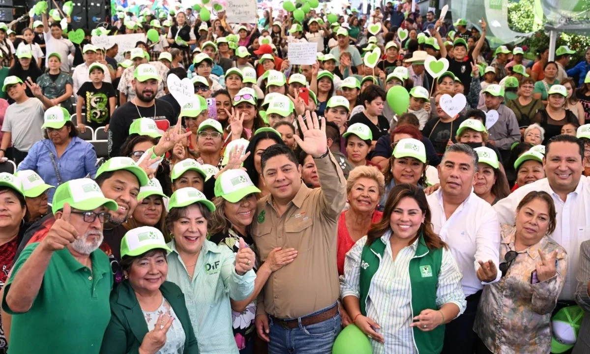 El Gobernador del Estado de San Luis Potosí, Ricardo Gallardo Cardona, arrancó la construcción del Colector Pluvial Privadas de la Hacienda, en el municipio de Soledad de Graciano Sánchez, que resolverá un problema de muchos años por el desinterés que prevaleció durante la herencia maldita.