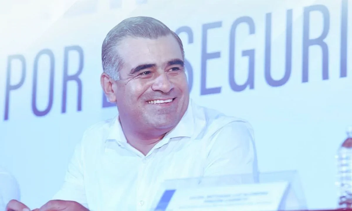 Los habitantes de Colima otorgaron a Riult Rivera Gutiérrez una puntuación de 6.79 por su trabajo en el ranking de alcaldes mejor evaluados.
