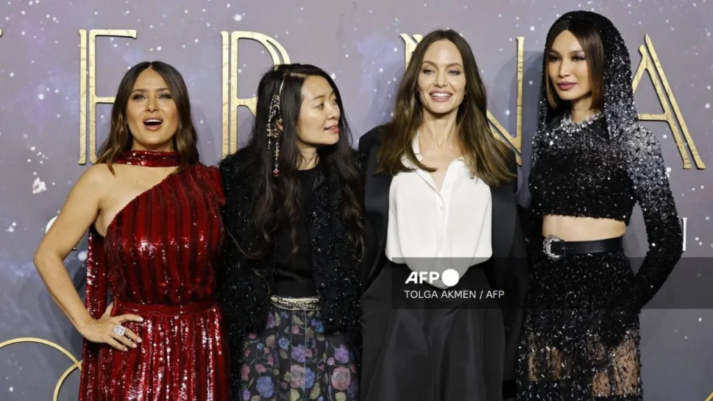 Salma Hayek y Angelina Jolie, quienes ahora visitan Veracruz, se conocieron en el rodaje de la película Eternals.