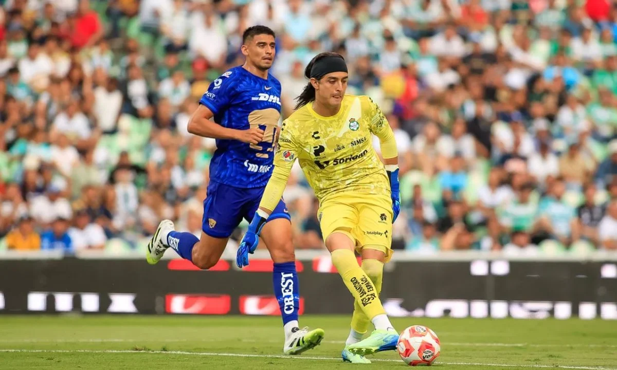 Tras el resultado de la Jornada 1, Pumas aparece último en la tabla con cero puntos mientras Santos la encabeza con tres tantos como local.