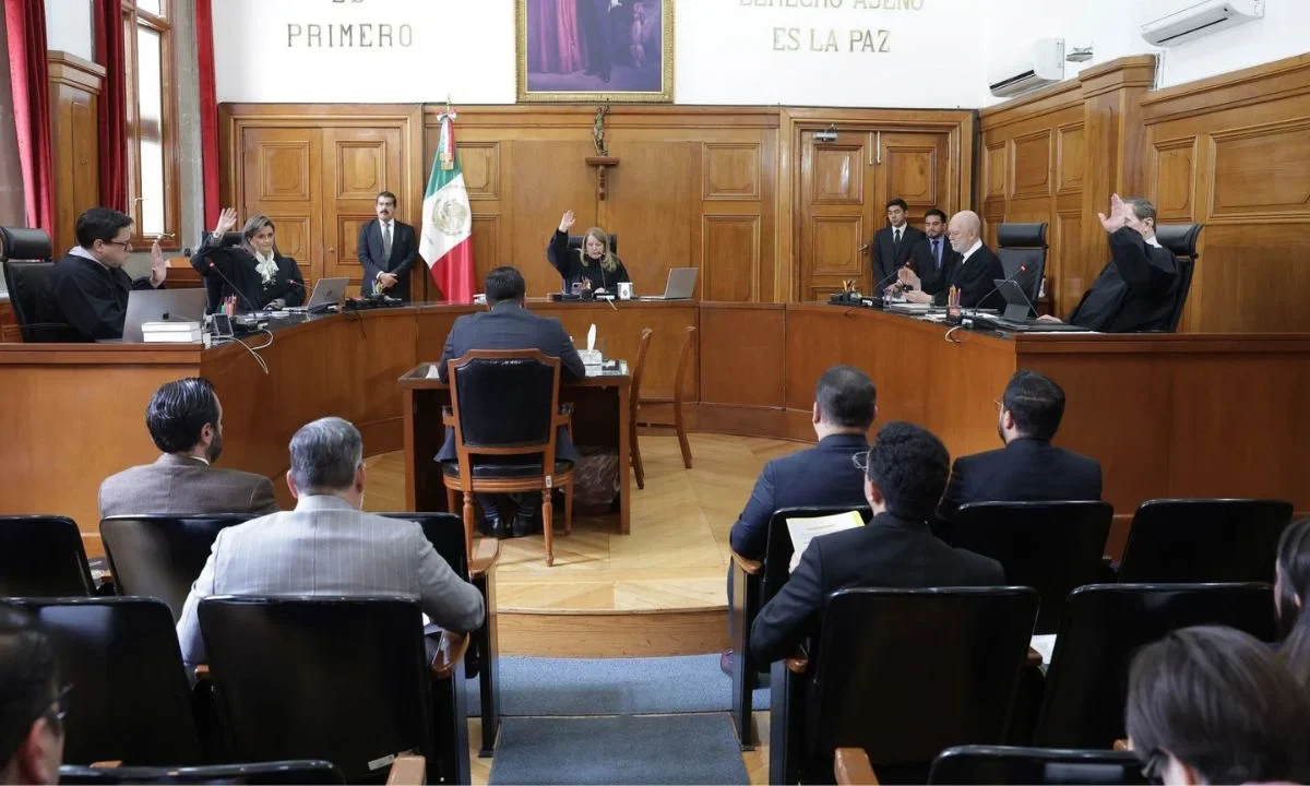 La Primera Sala de la SCJN valida embargo de afores para pago de pensiones a menores.