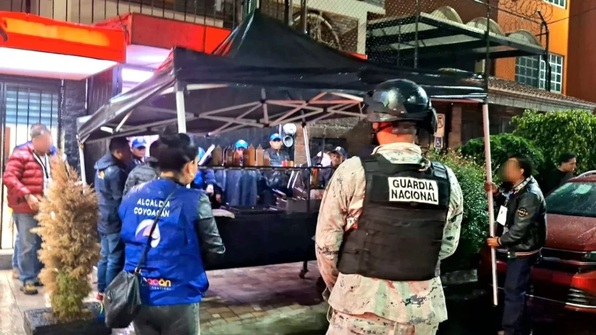 Como parte de las acciones de recuperación de espacios en la demarcación, este fin de semana se realizaron diversos dispositivos en los que se desmantelaron chelerías ilegales y se recuperaron espacios ocupados por personas en situación de calle, en la alcaldía Coyoacán.