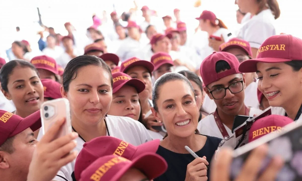 Gobierno dispersa recurso para 15 millones de derechohabientes de programas sociales