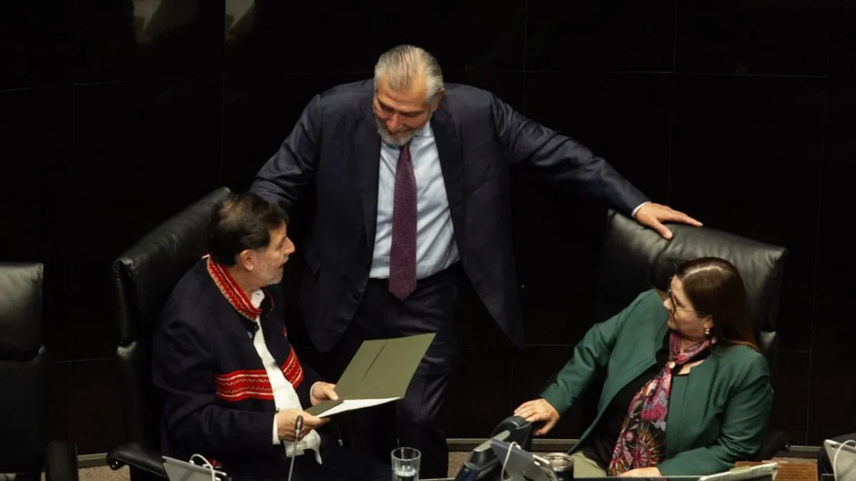 Morena en el Senado expresó su respaldo a Adán Augusto López por considerar que existe un 