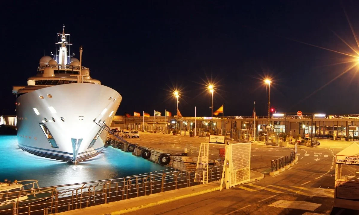En junio, Cannes adoptó una medida similar y limitó a uno por día los barcos con más de 3 mil pasajeros en su bahía.