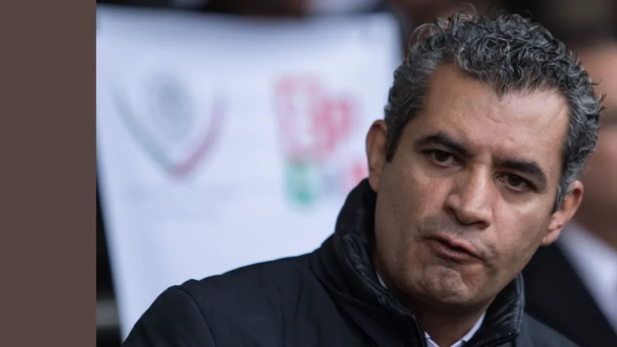 Alejandro Moreno realizó la expulsión de Enrique Ochoa por dañar la imagen del PRI, pero el TEPJF le pidió fundar las razones de sus dichos.