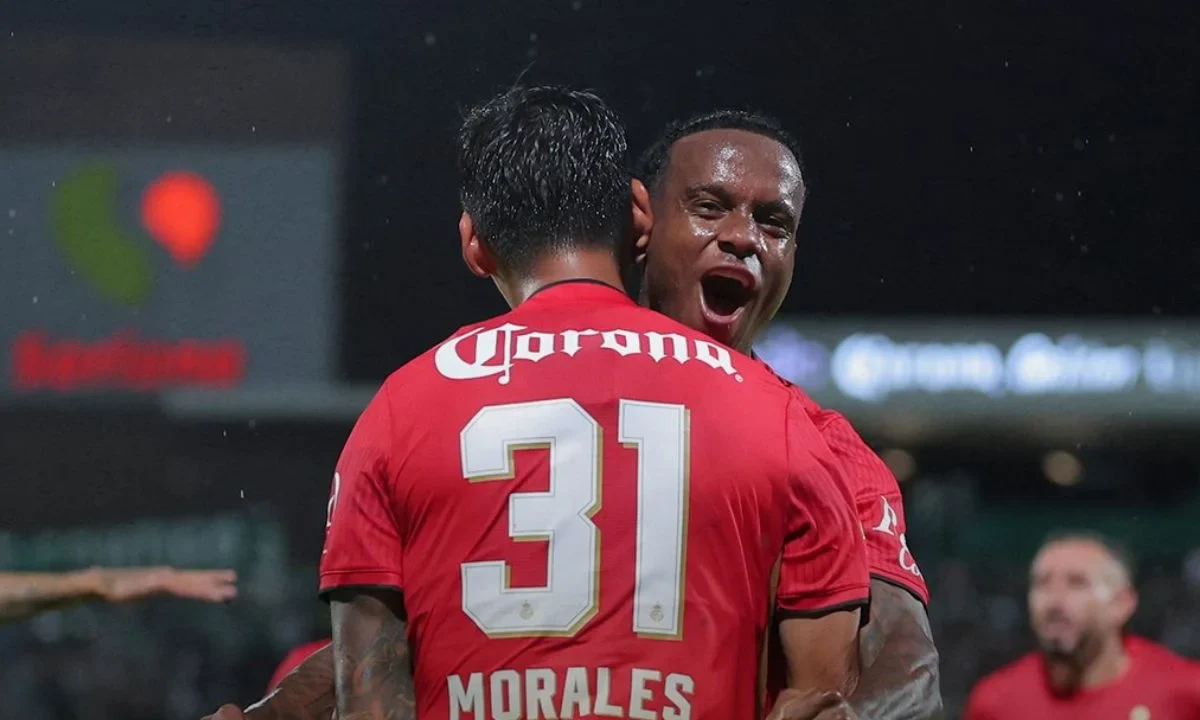 Los Diablos Rojos del Toluca logran la remontada en Torreón ante Santos Laguna.