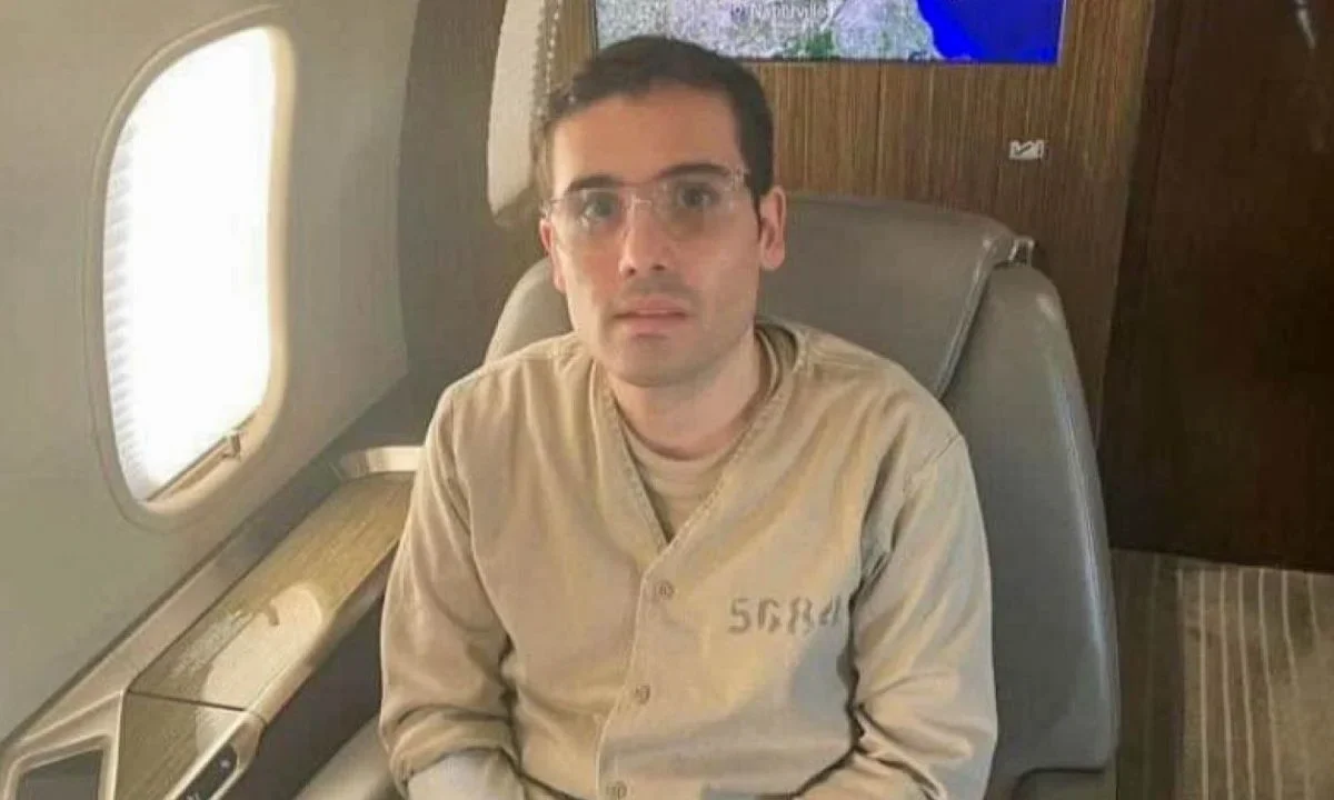 Tras declararse culpable, Ovidio "El Ratón" Guzmán deja Chicago, Estados Unidos.